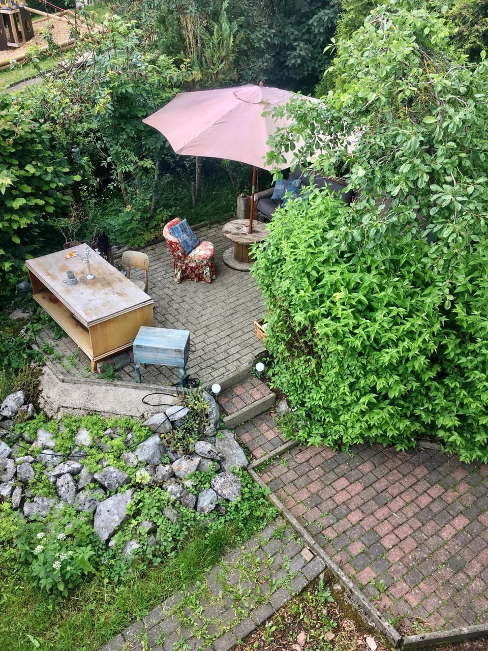 Garden, Seating area