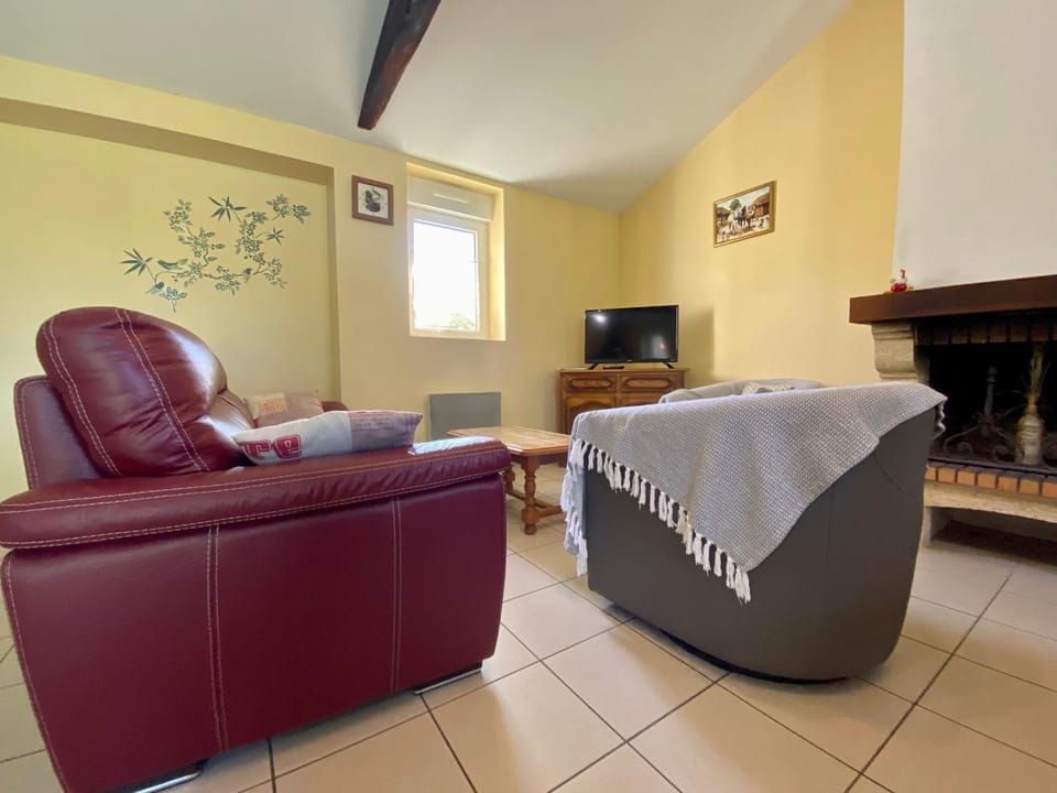 Gîte rural confortable avec jardin clos, proche de Pornic, idéal pour familles, jeux et animaux bienvenus - FR-1-306-1042 House in Pays de la Loire