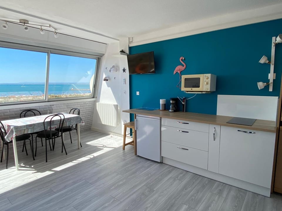 Studio front de mer avec vue mer panoramique ! Apartment in Le Grau-du-Roi