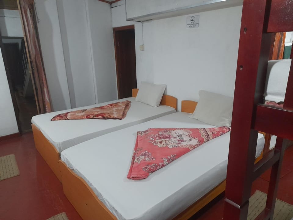 The Mist Holiday Bungalow Hotel in Central Province