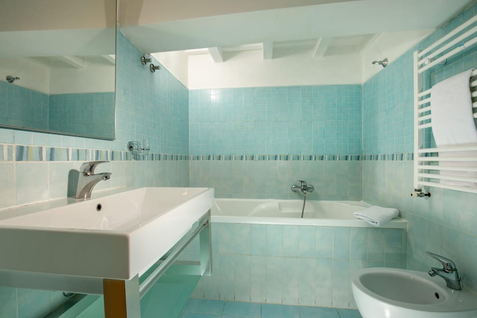 Bathroom, Bath