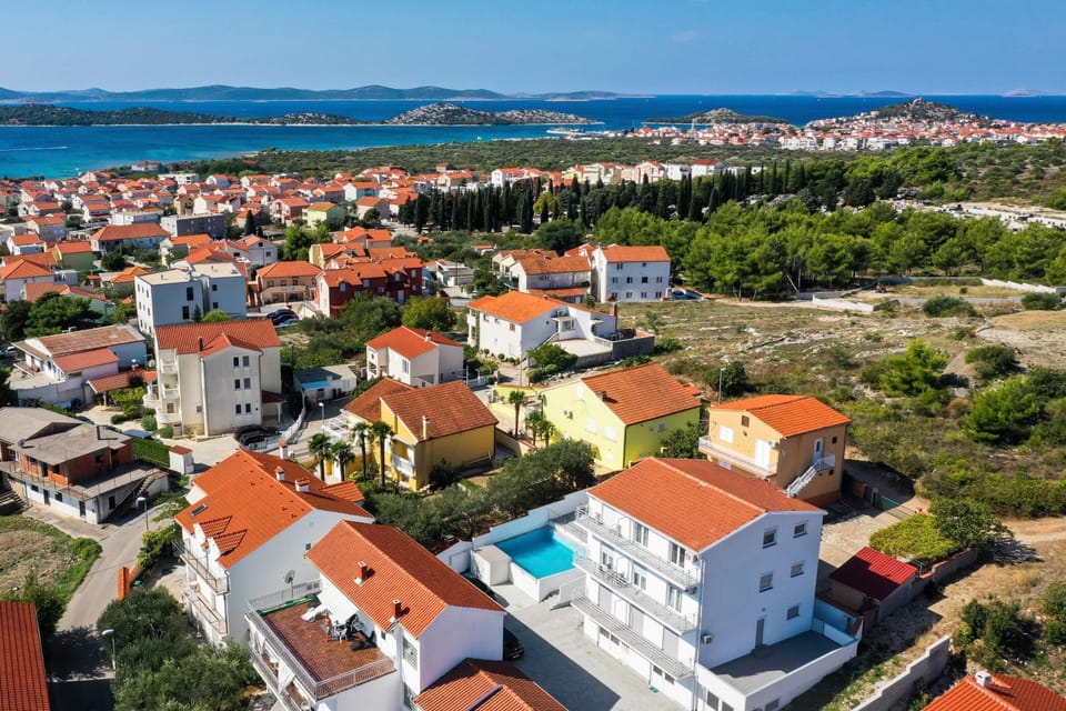 Infinity Appartements in Vodice - Nord-Dalmatien Bed and Breakfast in Šibenik-Knin County, Croatia