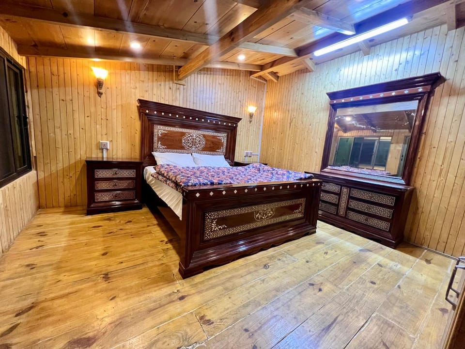The Valley View Pent House Bed and Breakfast in Punjab