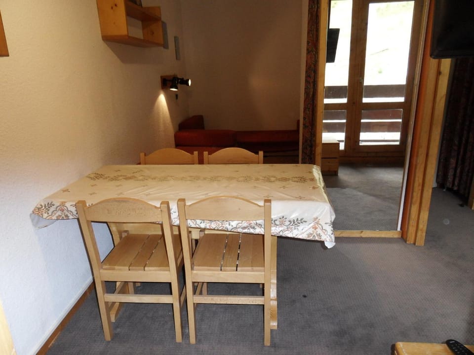Living room, Other, Seating area, Dining area
