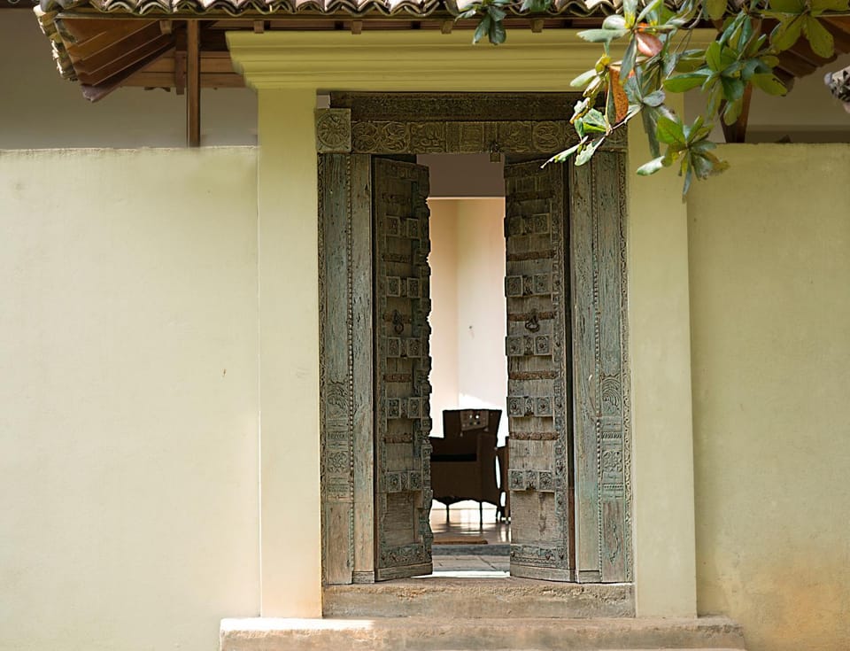 Facade/entrance, Decorative detail