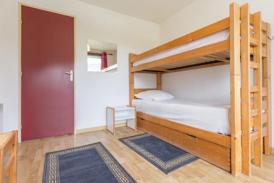bunk bed