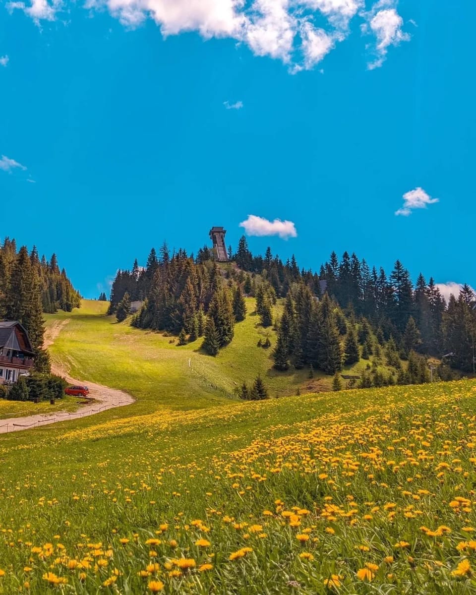 Nearby landmark, Day, Natural landscape, Mountain view