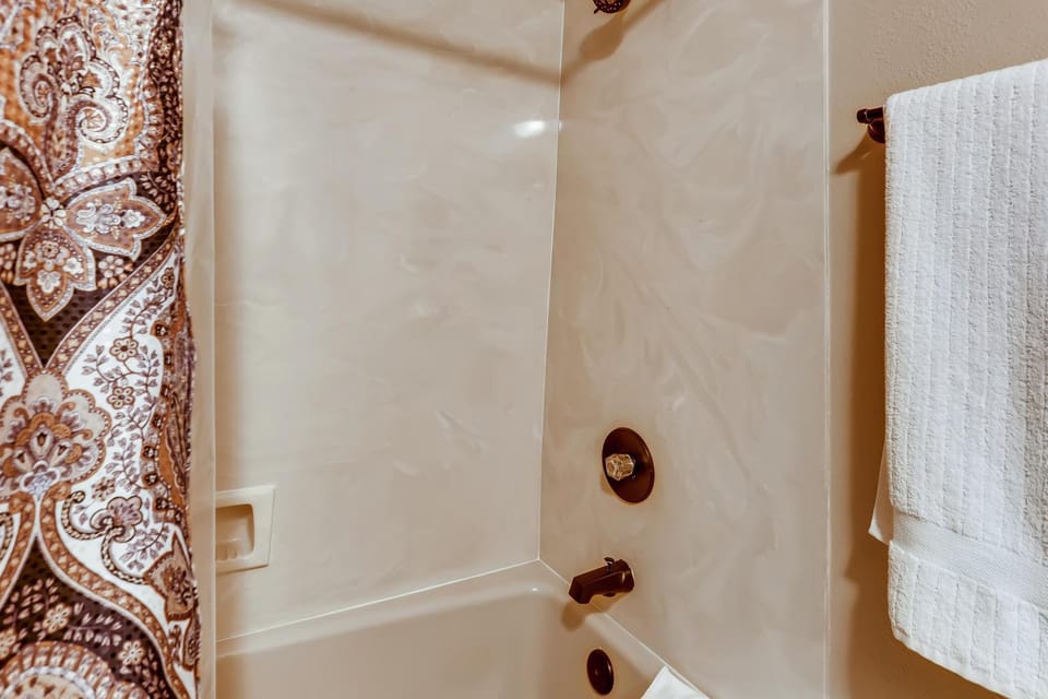 Gold Point #5-C - Great Views - Hot Tub Access House in Breckenridge