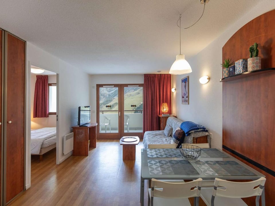 Appartement avec vue montagne - 4 pers. - FR-1-404-265 Apartment in Occitanie