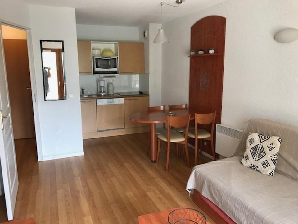 Charmant T2 avec Parking et Piscine - Proche Pistes, 4 Pers - La Mongie - FR-1-404-264 Apartment in Aragon