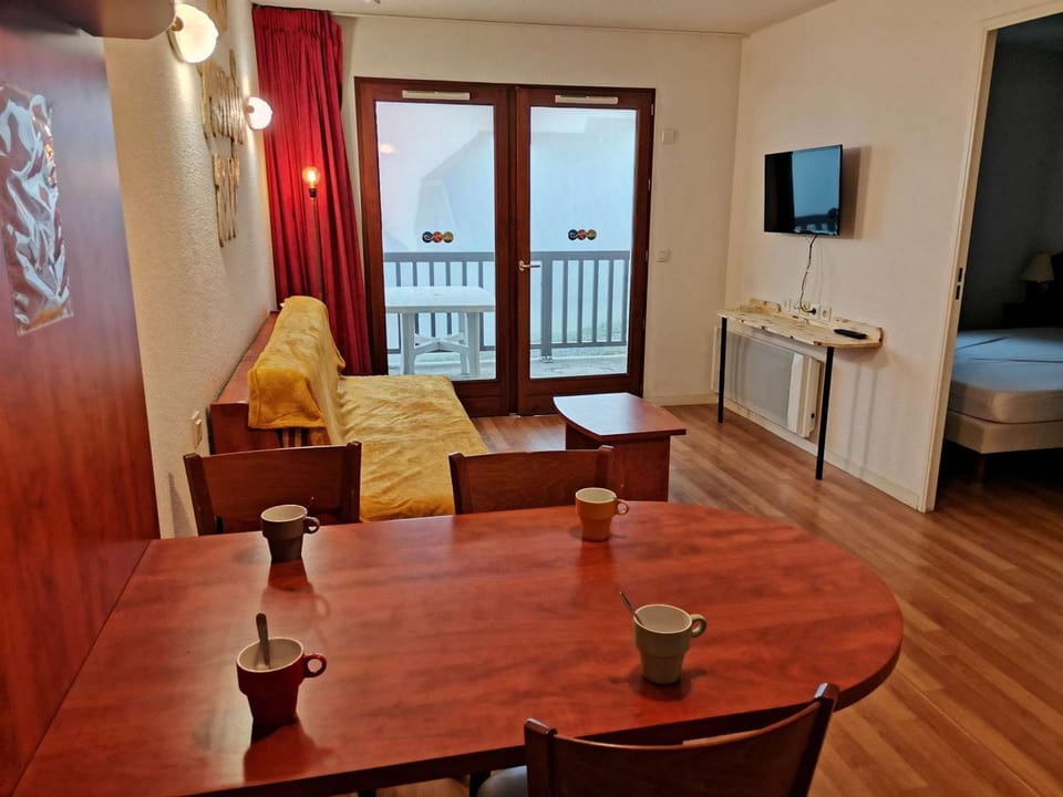 Charmant T2 à La Mongie - Terrasse, Piscine Couverte, Salle de Fitness, Proche Pistes - FR-1-404-270 Apartment in Aragon