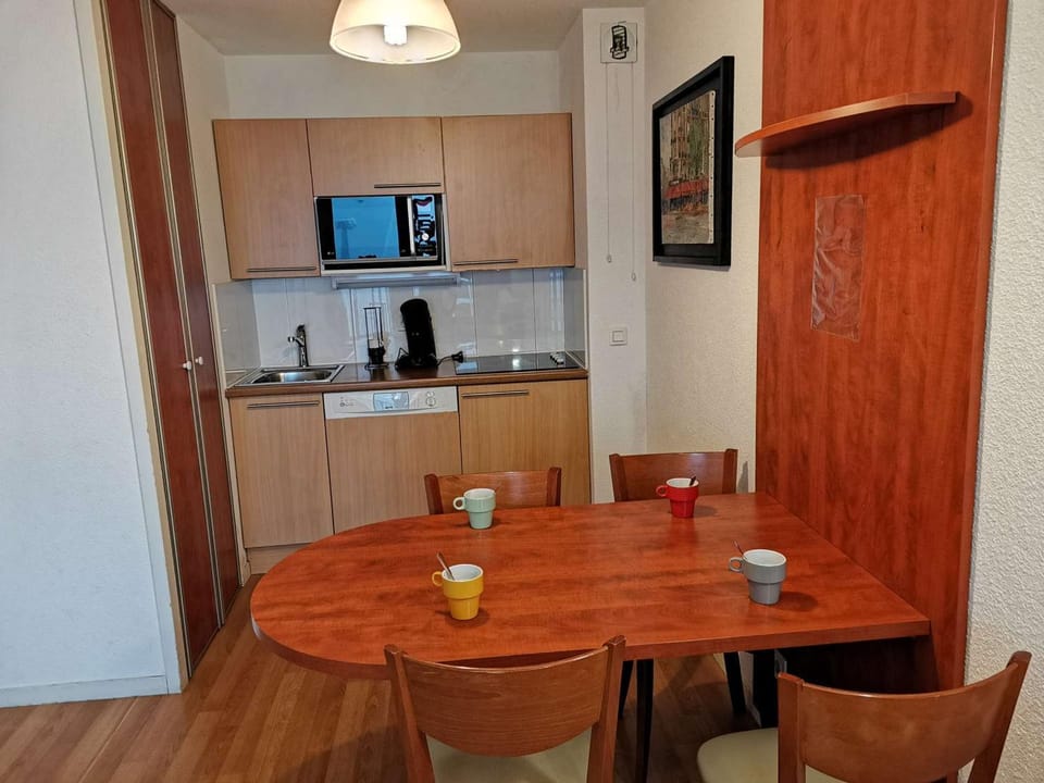 Charmant T2 à La Mongie - Terrasse, Piscine Couverte, Salle de Fitness, Proche Pistes - FR-1-404-270 Apartment in Aragon