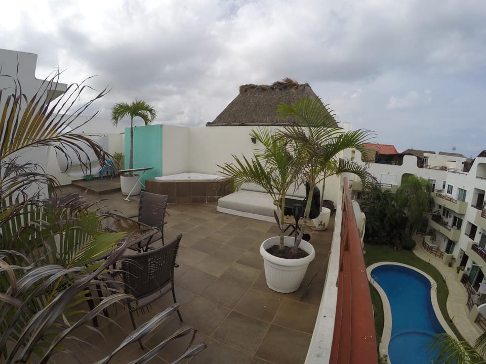 View (from property/room), Balcony/Terrace, Pool view