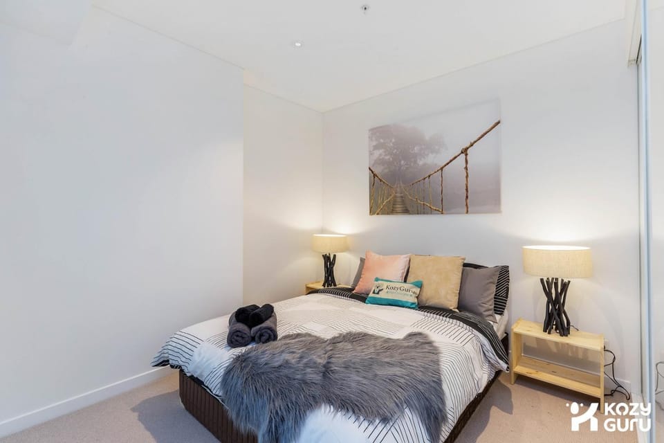 KozyGuru | Brisbane Cbd 2 Bed | Skytower Apartment in Kangaroo Point