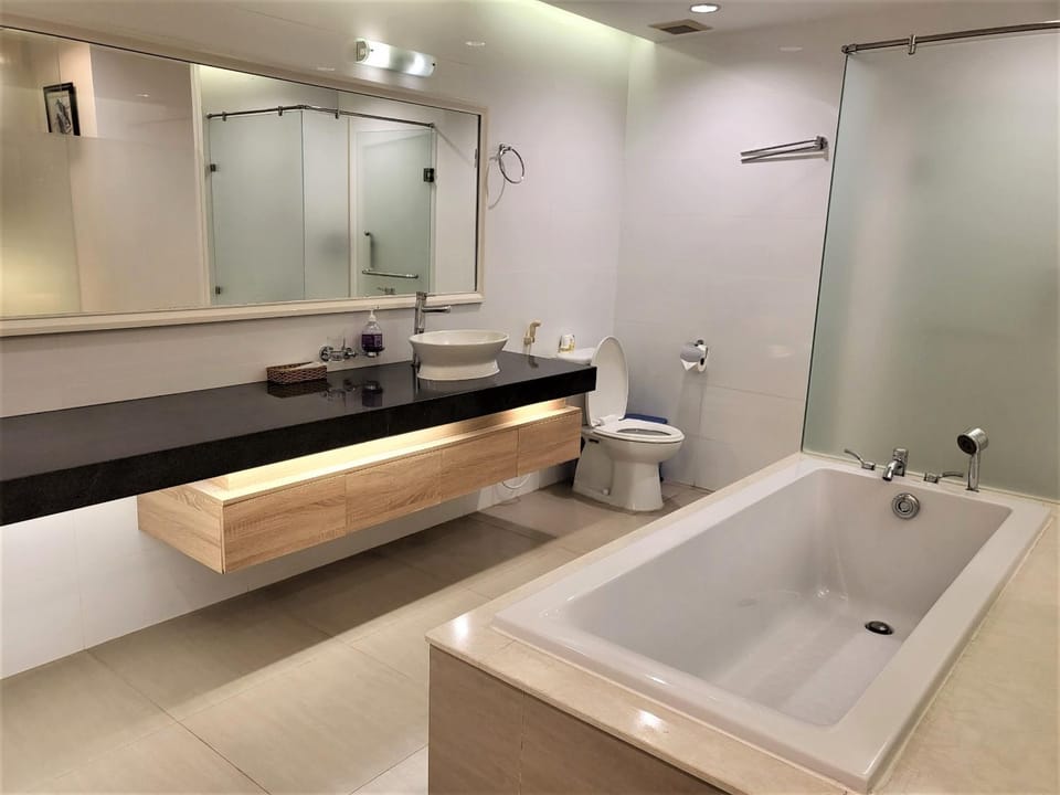 Bathroom, Bath
