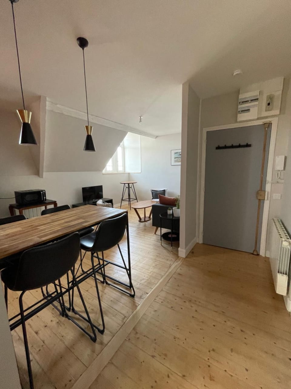 Kitchen or kitchenette, Seating area