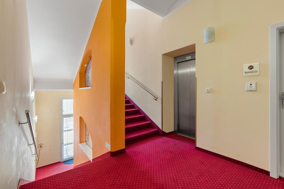 elevator