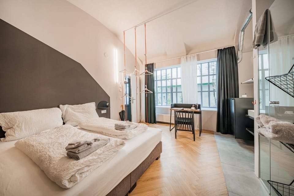 Living room, Bedroom