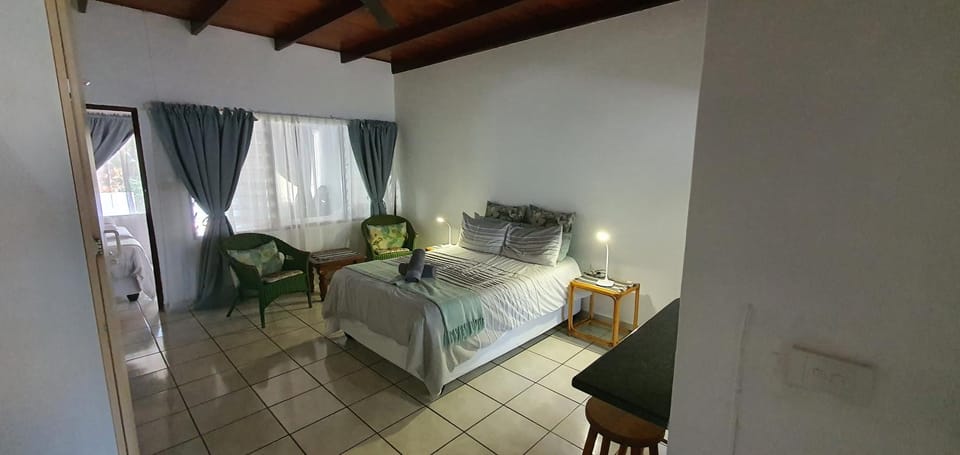 11 Manzini Chalets -Timone's Retreat Apartment in KwaZulu-Natal