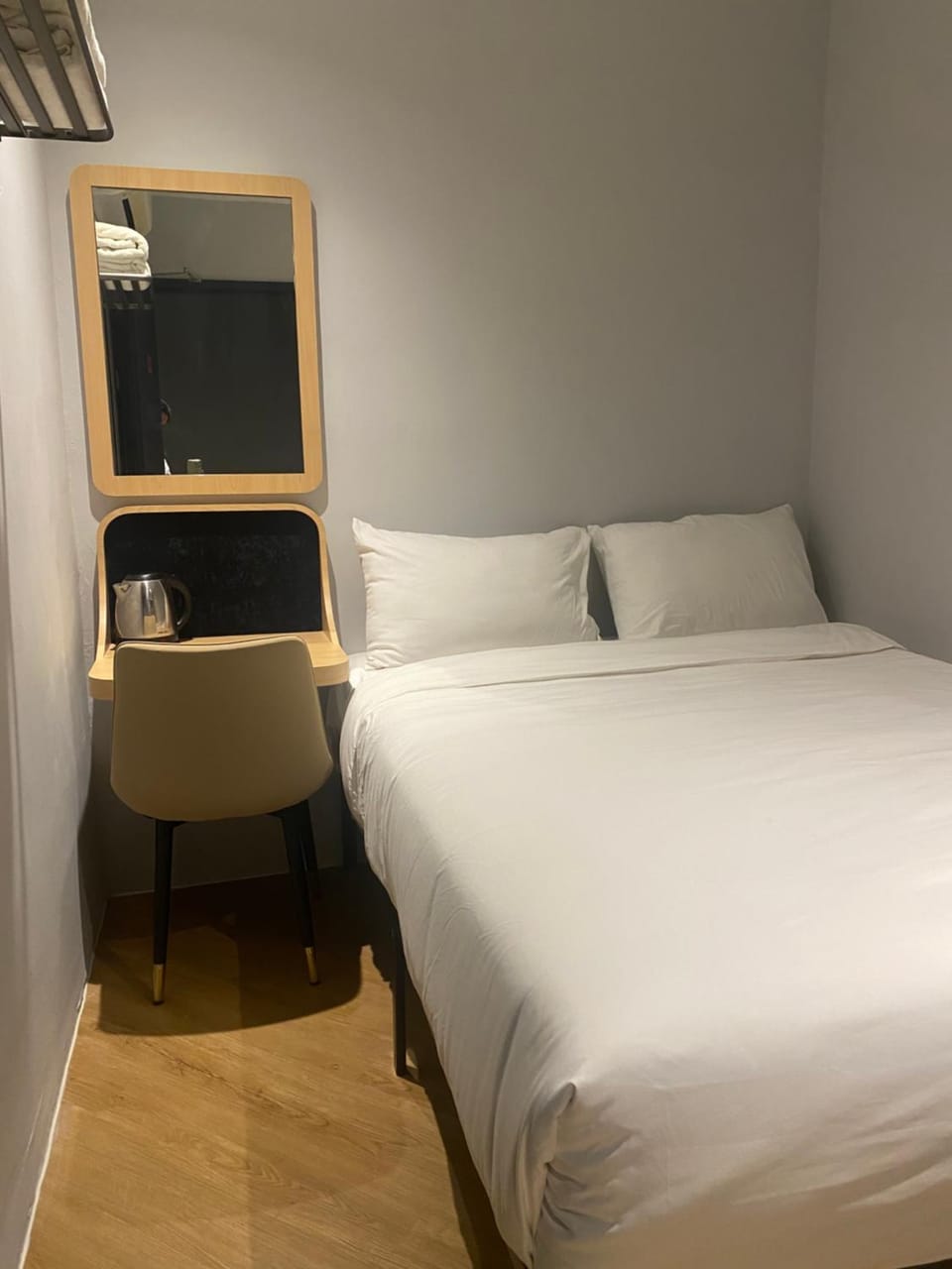Bed, Photo of the whole room