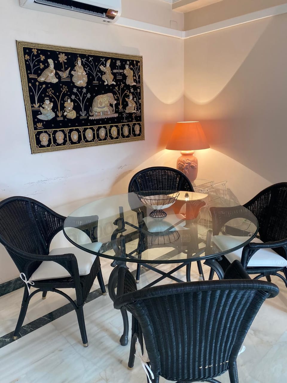 Precioso apartamento en primera línea de playa Apartment in Marbella