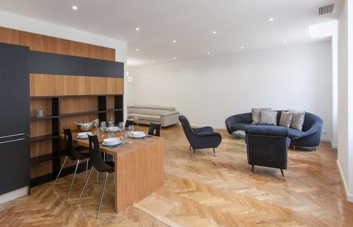 Living room, Seating area, Dining area