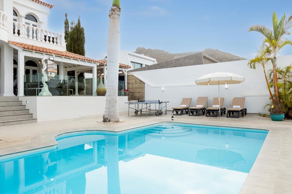 Property building, Pool view