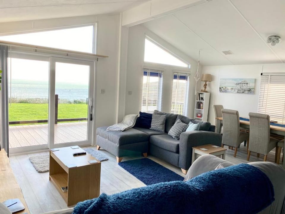 Loxley's Devon Lodge Nature lodge in Brixham