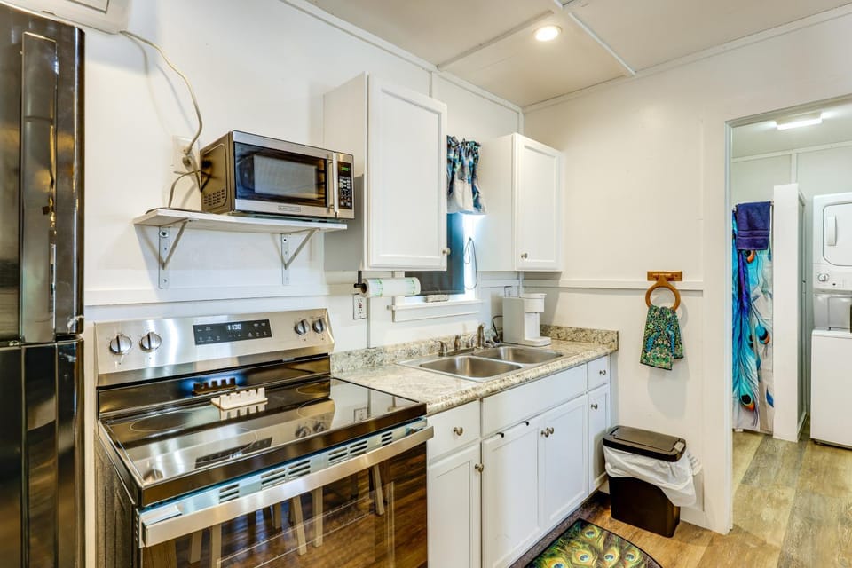 Pet-Friendly Canyon Lake Studio: Fish, Boat, Relax House in Canyon Lake