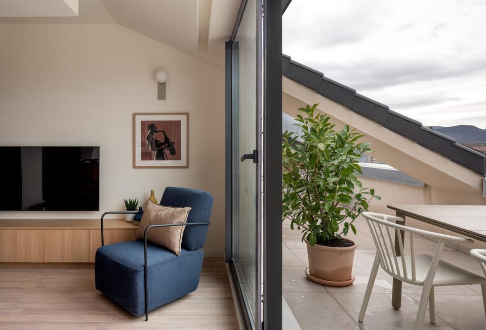 TV and multimedia, Balcony/Terrace, Living room