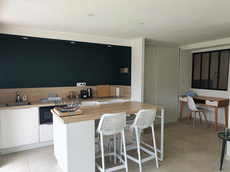 Kitchen or kitchenette, stove