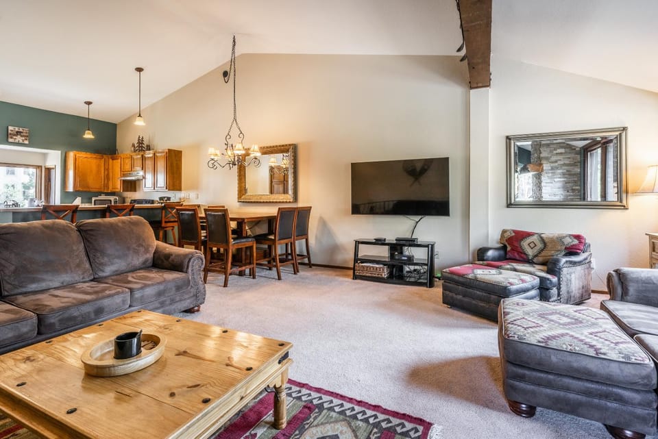 Helios S # 5 House in Mammoth Lakes