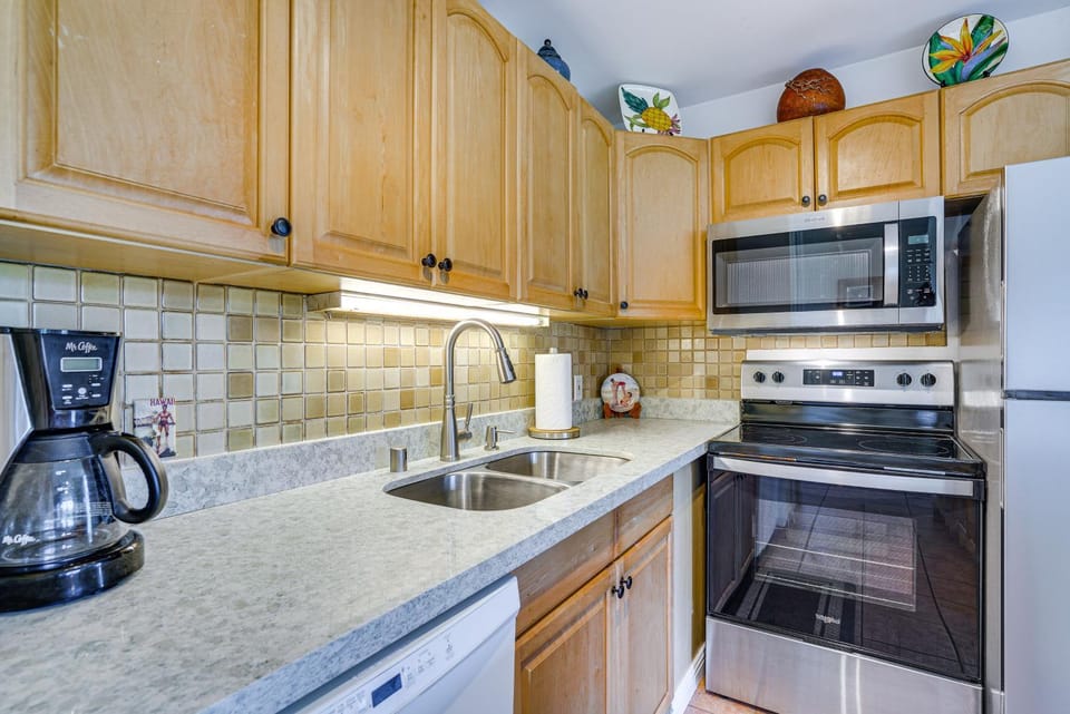 Turtle Bay Condo w/ Pool Access & Golf Course! House in Kawela Bay