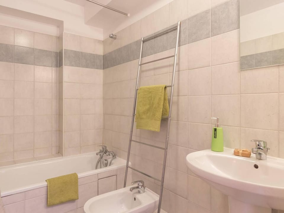 Bel appartement lumineux 54m², 3 pièces, 6 pers., coeur de Montgenèvre, animaux acceptés, balcon. - FR-1-330D-12 Apartment in Montgenèvre