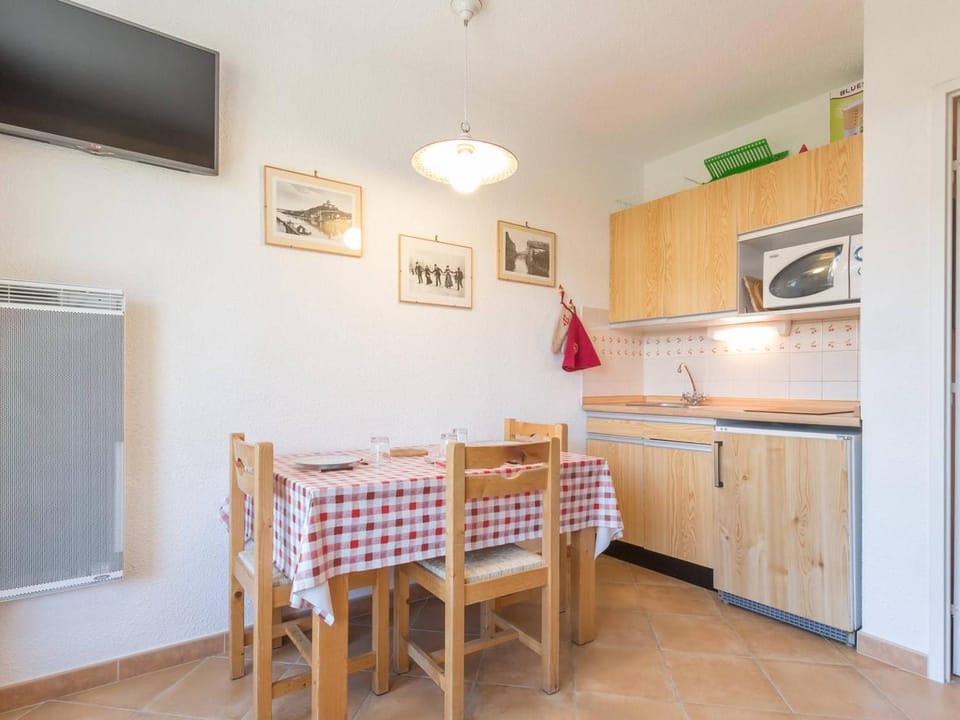 Charmant studio Montgenèvre, 3 pers, balcon sud, proche pistes - FR-1-330D-31 Apartment in Montgenèvre