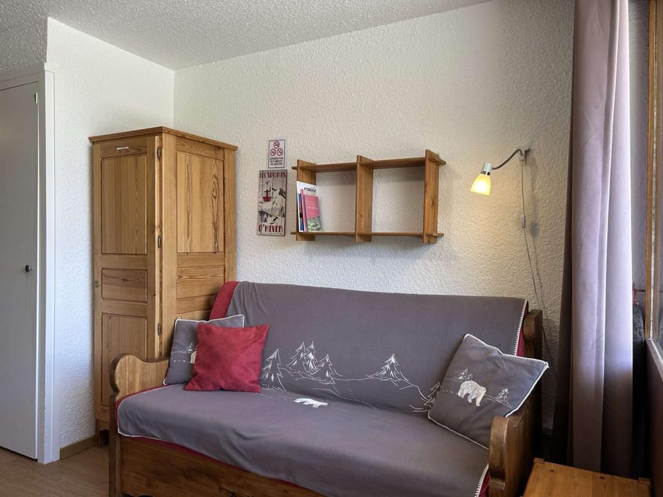 Studio cosy au ski pour 4 avec balcon, parking et wifi à Montgenèvre - FR-1-330D-95 Apartment in Montgenèvre