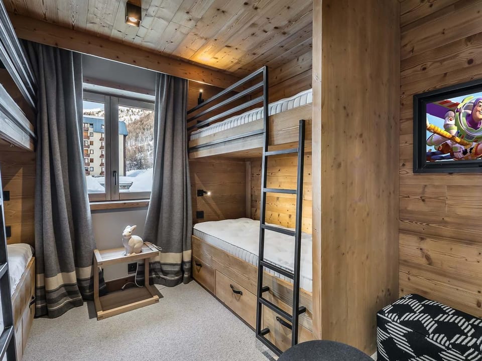 Appartement spacieux, cosy avec cheminée, proche pistes et école de ski, idéal pour familles - FR-1-567-12 Apartment in Val dIsere
