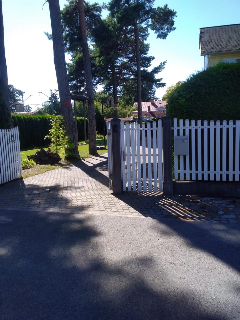 Facade/entrance