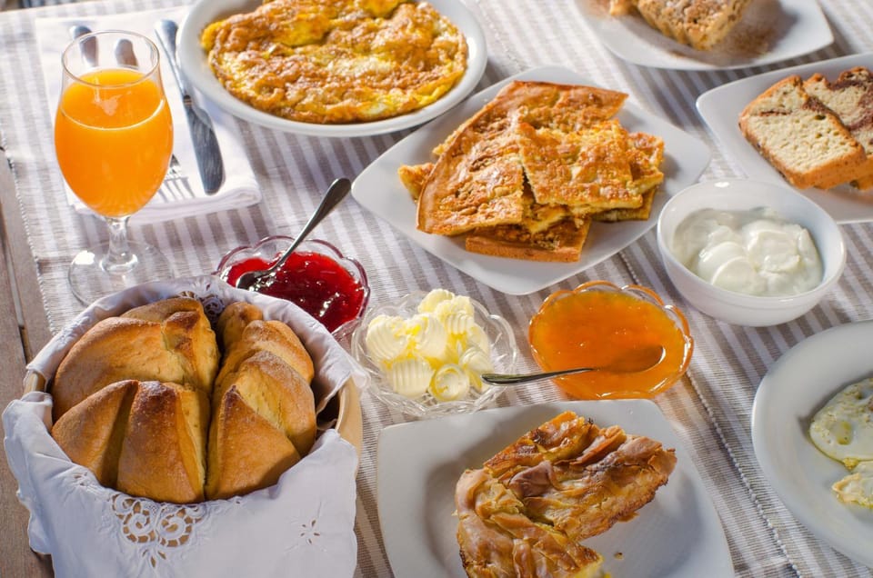 Food and drinks, Breakfast, Continental breakfast, Buffet breakfast