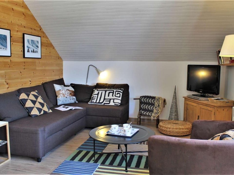 Appartement mezzanine 6 couchages, pied de pistes, Risoul - FR-1-330-507 Apartment in Piedmont