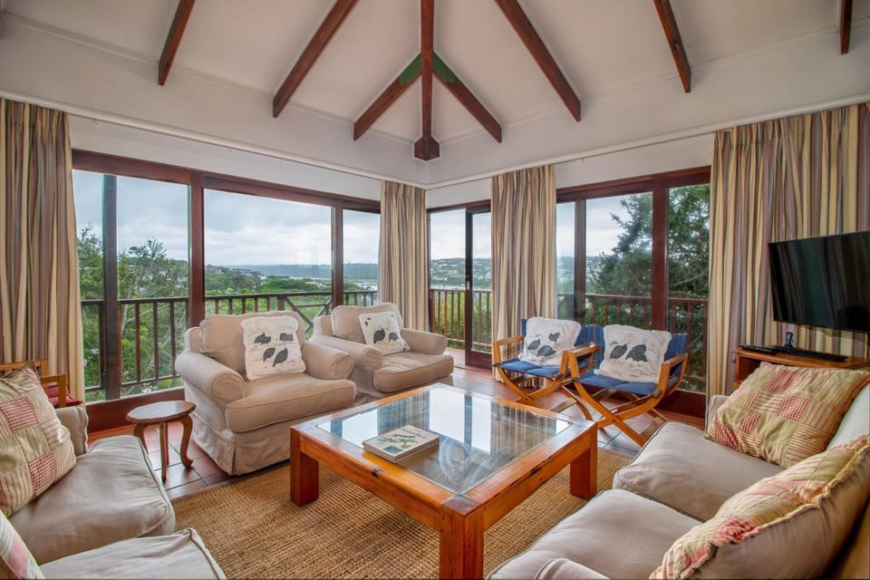 "C" Cottage overlooking the Bushmans River House in Eastern Cape