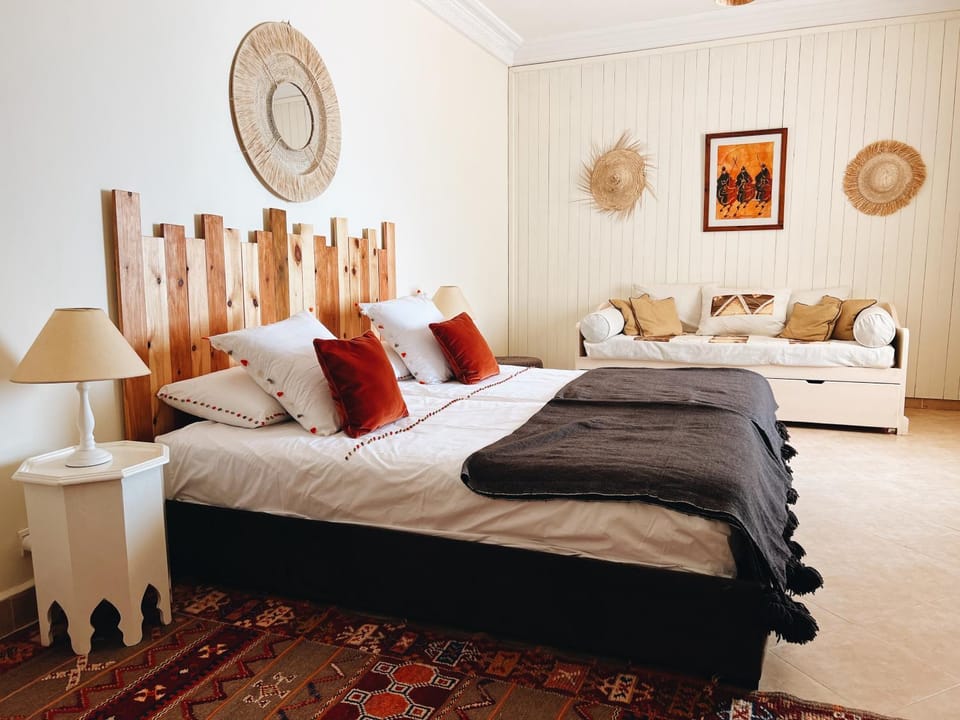 Bed, Photo of the whole room