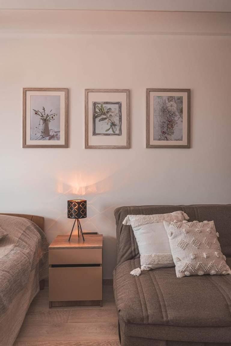 Living room, Decorative detail, Seating area