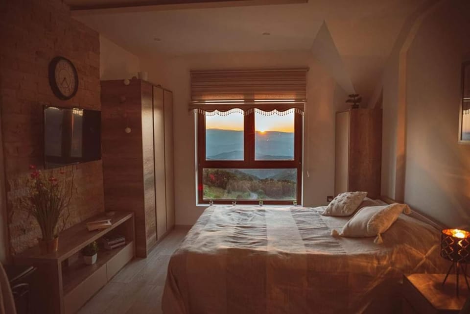 Decorative detail, Bedroom, Mountain view, Sunset