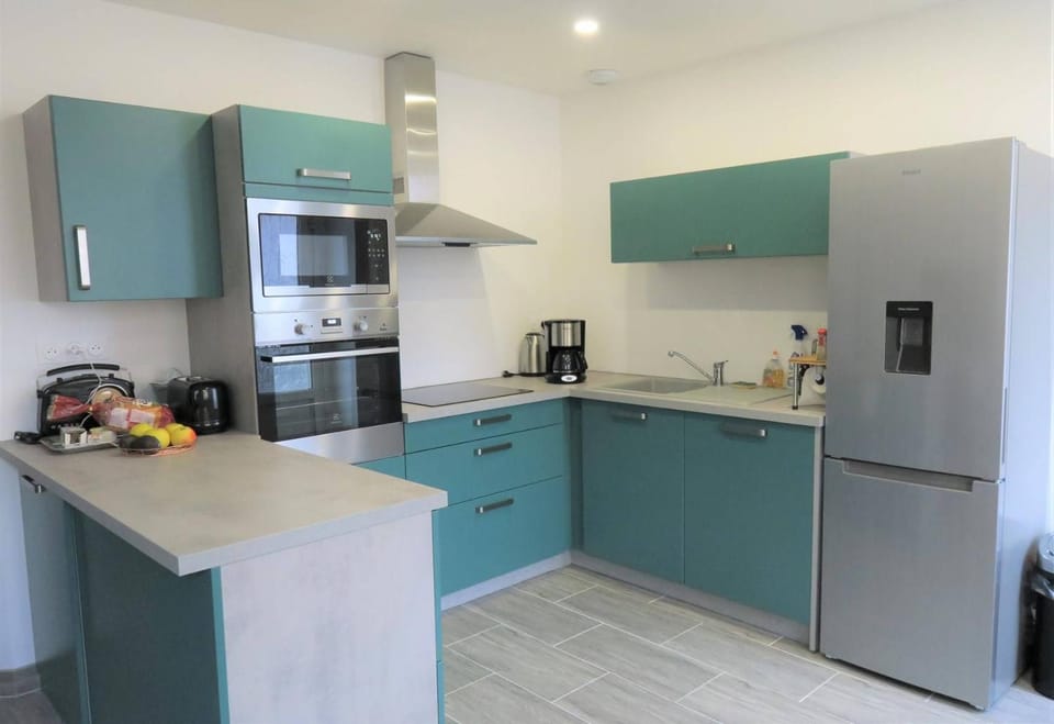 Appartement rénové avec WIFI bien équipé au centre ville de PERROS-GUIREC - Ref 940 Apartment in Perros-Guirec