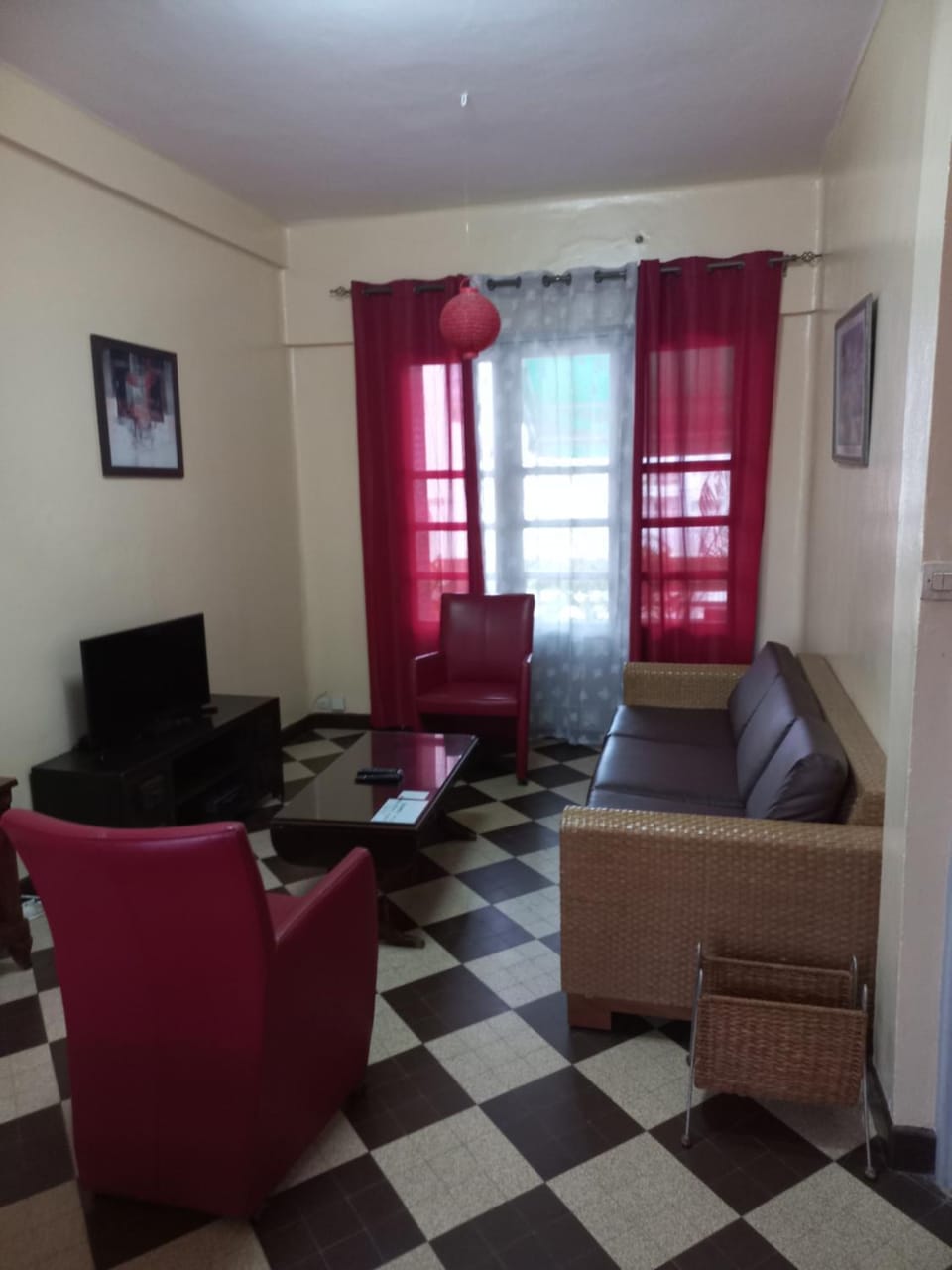 Communal lounge/ TV room