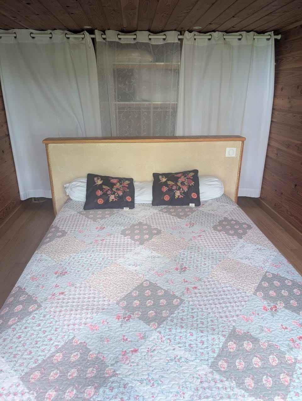 Gîte avec spa privatif et piscine de 2 à 10 voyageurs Bed and Breakfast in Occitanie