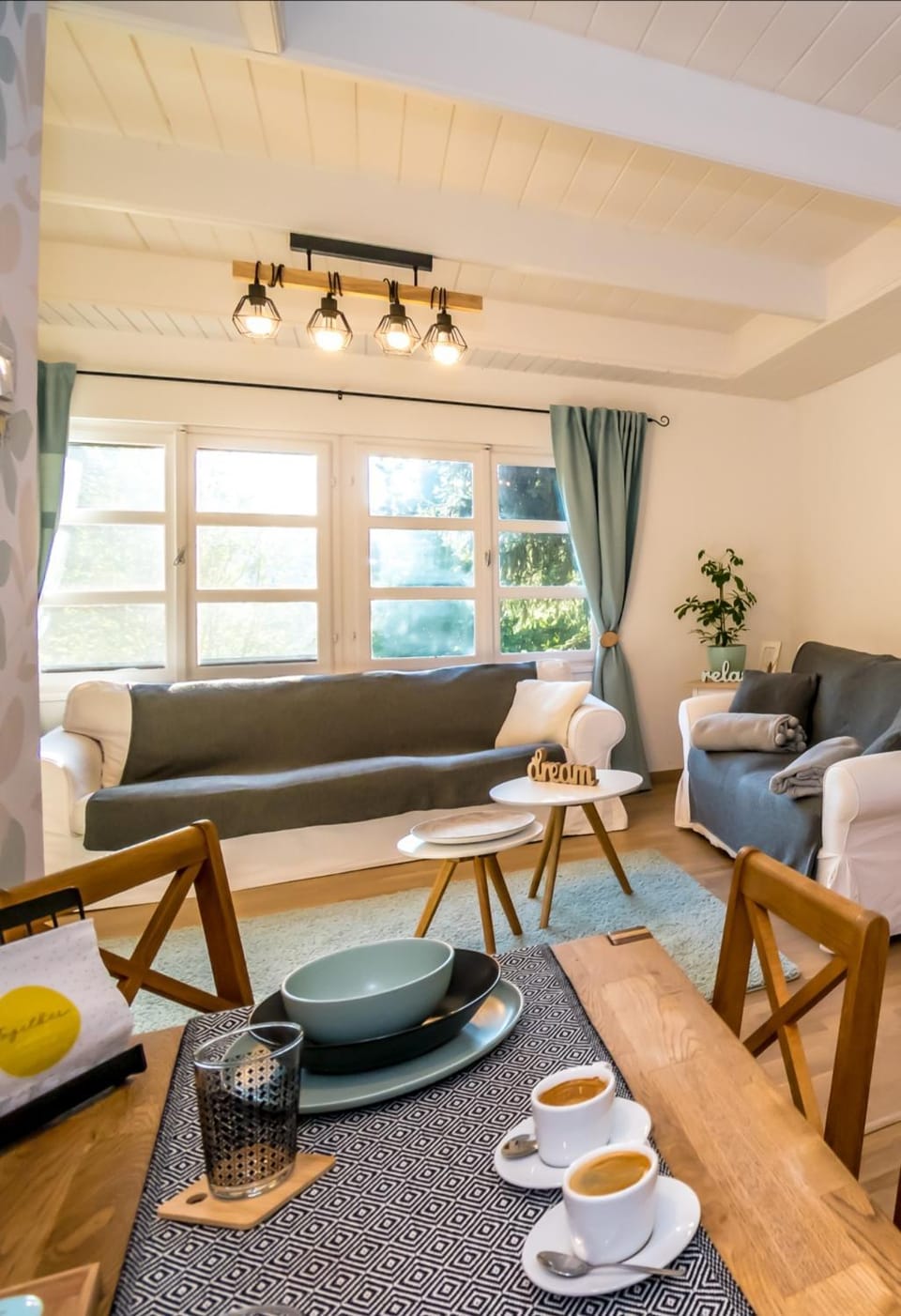 Living room, Dining area