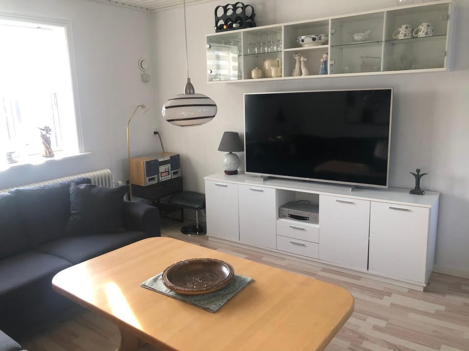 Communal lounge/ TV room, TV and multimedia