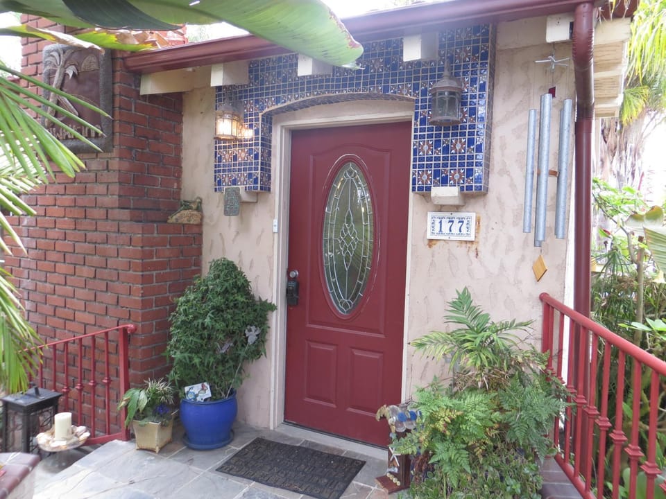 Property building, Facade/entrance